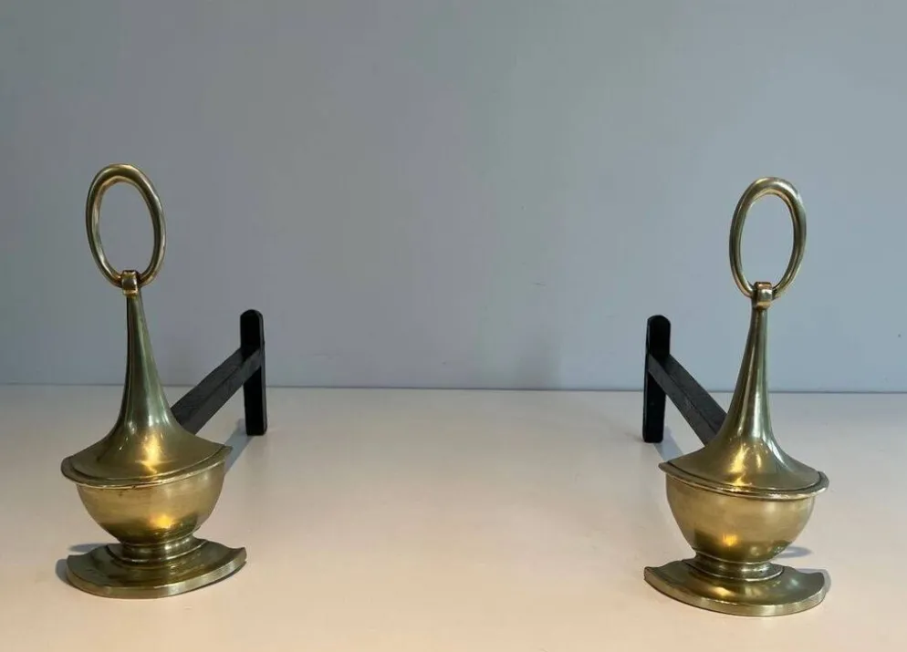 Paire de Chenets en Bronze Néoclassiques en Forme de Lampes Antiques à Anne