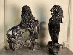 Paire de chenets en fonte