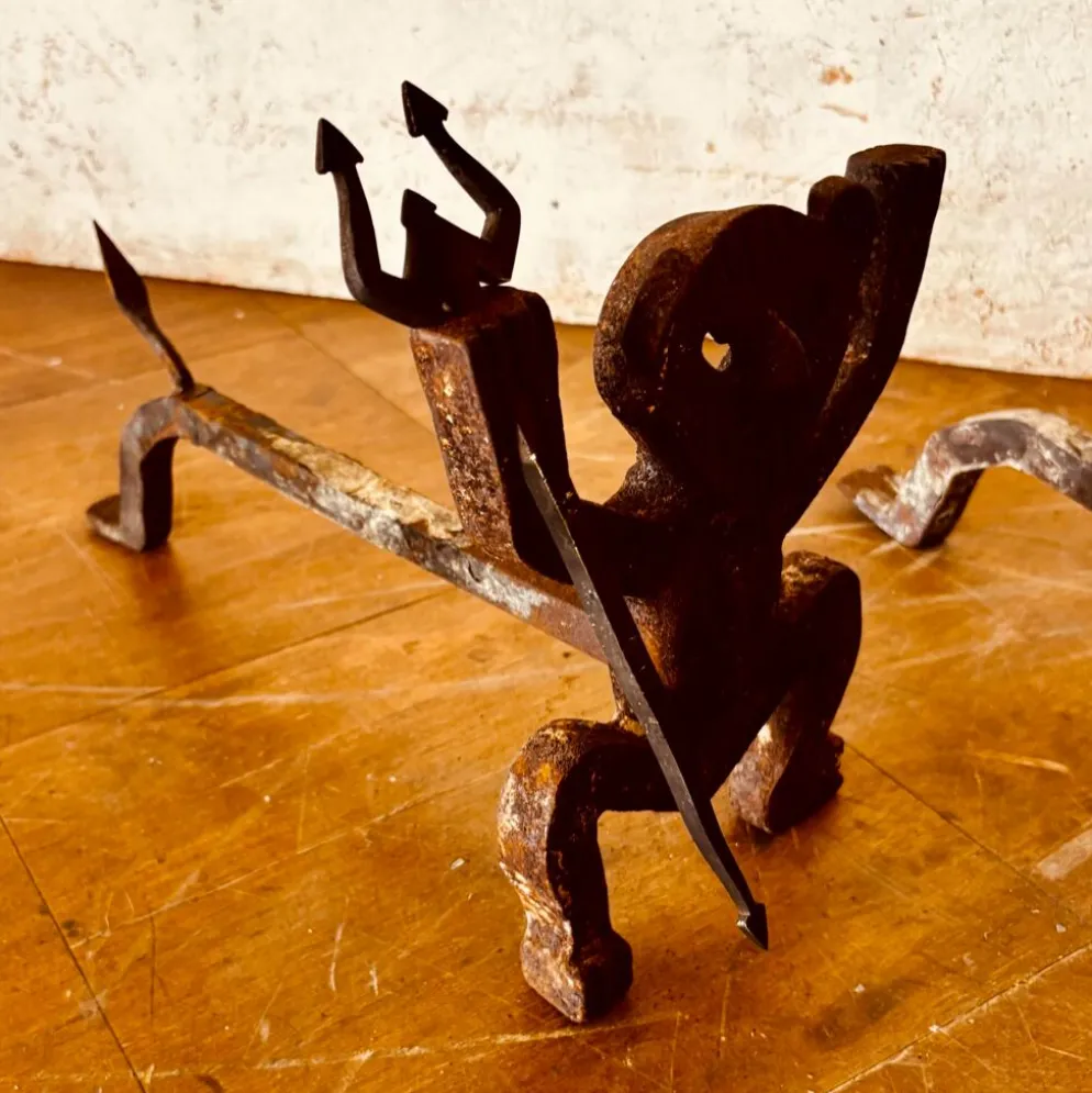 Paire de chenets en fonte- Diable & Diablesse – Début du 20ème siècle