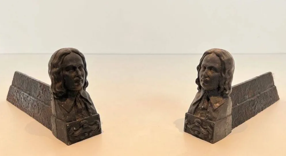 Paire de Chenets en Fonte à l’Effigie de Beethoven. France. Vers 1900.