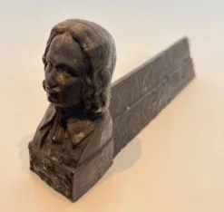 Paire de Chenets en Fonte à l’Effigie de Beethoven. France. Vers 1900.