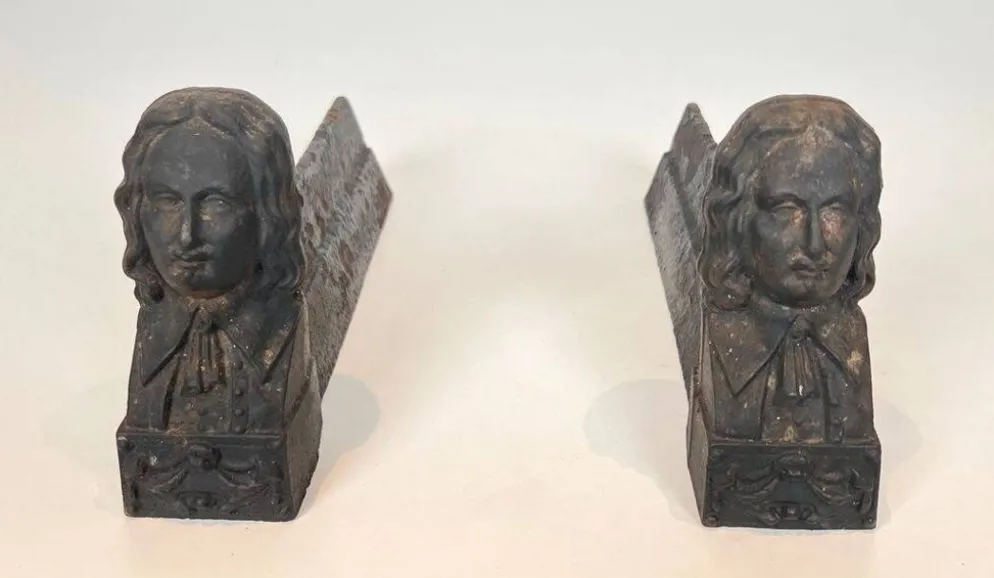 Paire de Chenets en Fonte à l’Effigie de Beethoven. France. Vers 1900.