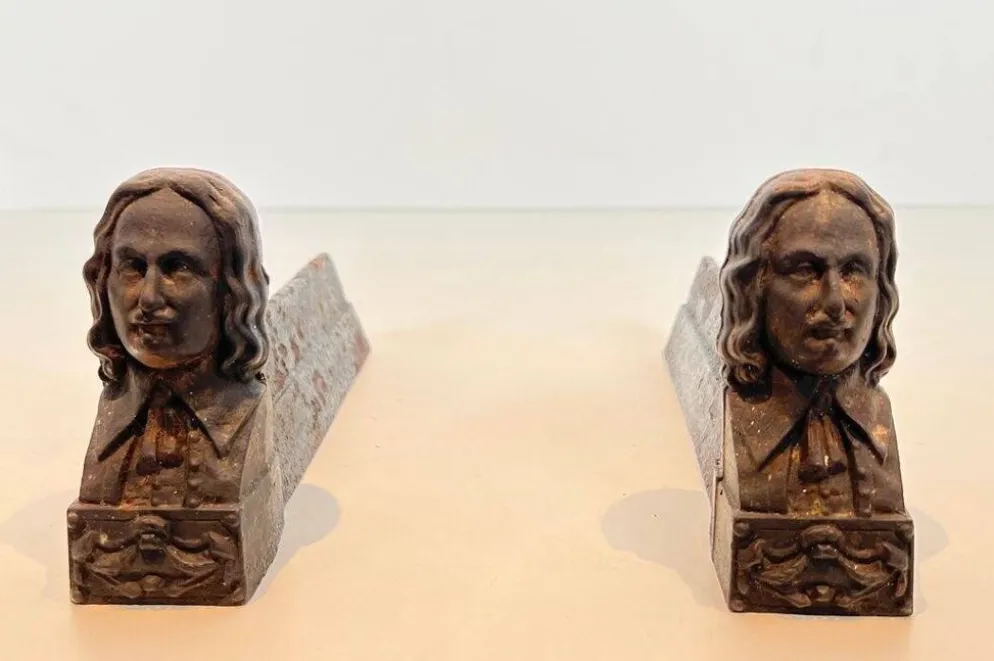 Paire de Chenets en Fonte à l’Effigie de Beethoven. France. Vers 1900.