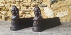 Paire de chenets en fonte XIXème