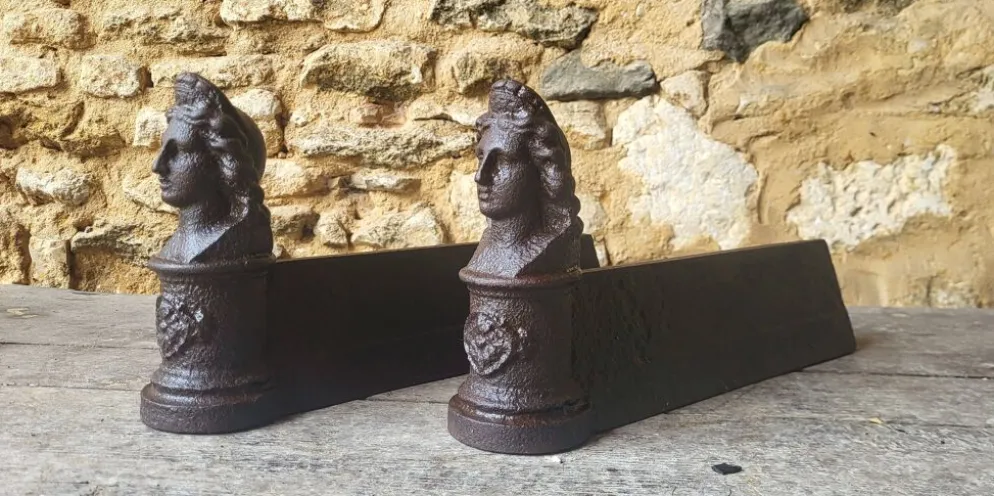 Paire de chenets en fonte XIXème