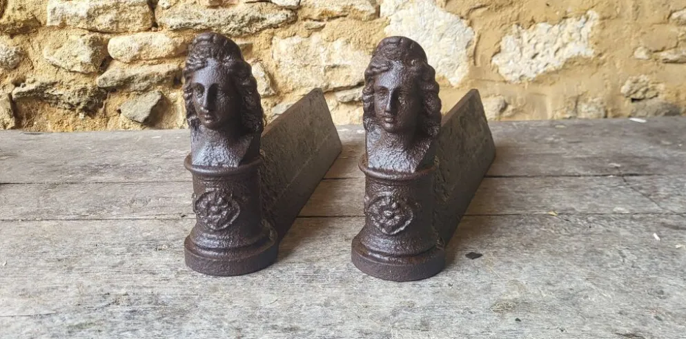 Paire de chenets en fonte XIXème