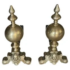 Paire de chenets en laiton