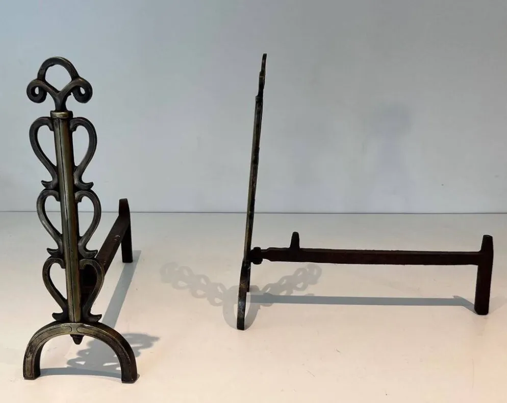 Paire de Chenets en Laiton et Fer Forgé à Colonnes de Volutes et Bases Arqu