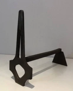 Paire de chenets modernistes en acier et fer forgé