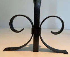 Paire de Chenets Néoclassiques en Fer Forgé à Colonnes Torsadées, Finiales