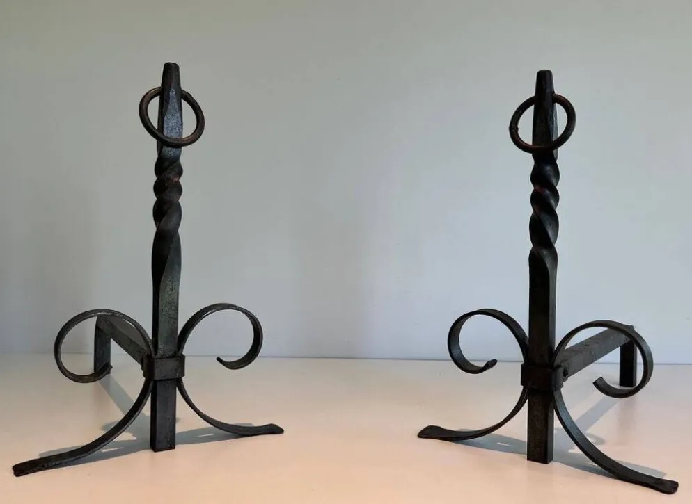 Paire de Chenets Néoclassiques en Fer Forgé à Colonnes Torsadées, Finiales