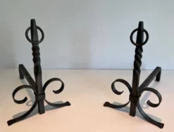 Paire de Chenets Néoclassiques en Fer Forgé à Colonnes Torsadées, Finiales