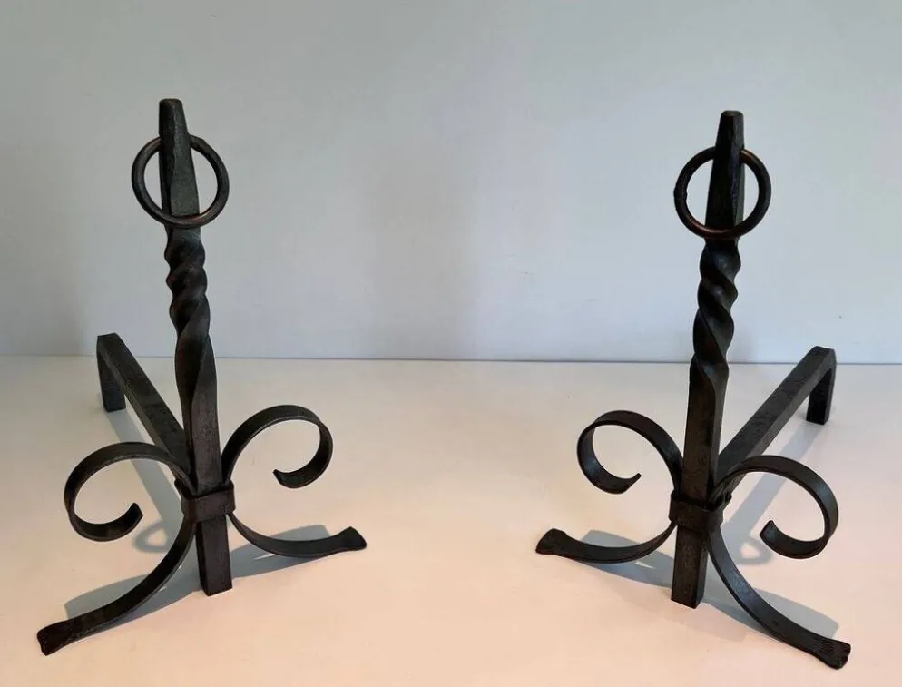 Paire de Chenets Néoclassiques en Fer Forgé à Colonnes Torsadées, Finiales
