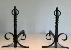 Paire de Chenets Néoclassiques en Fer Forgé à Colonnes Torsadées, Finiales