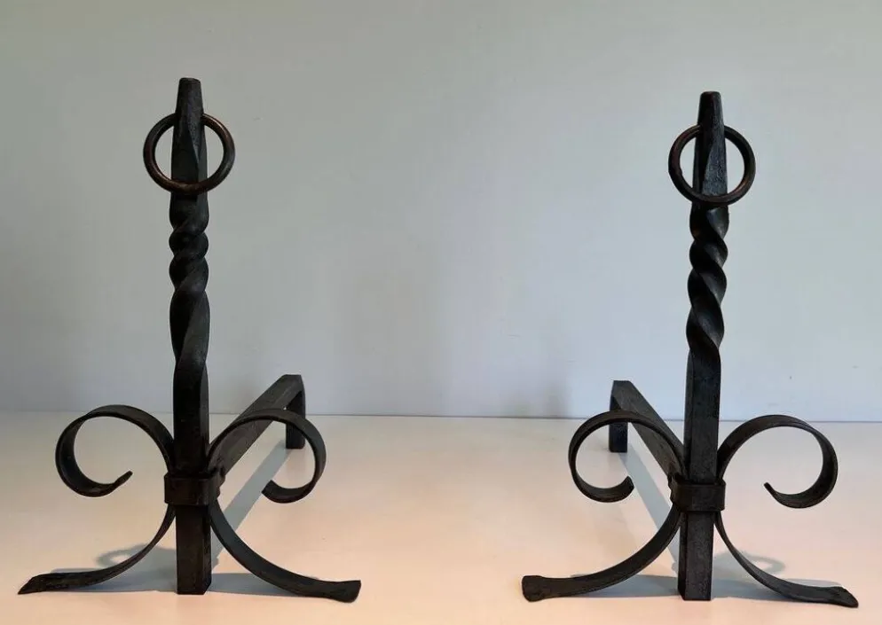 Paire de Chenets Néoclassiques en Fer Forgé à Colonnes Torsadées, Finiales