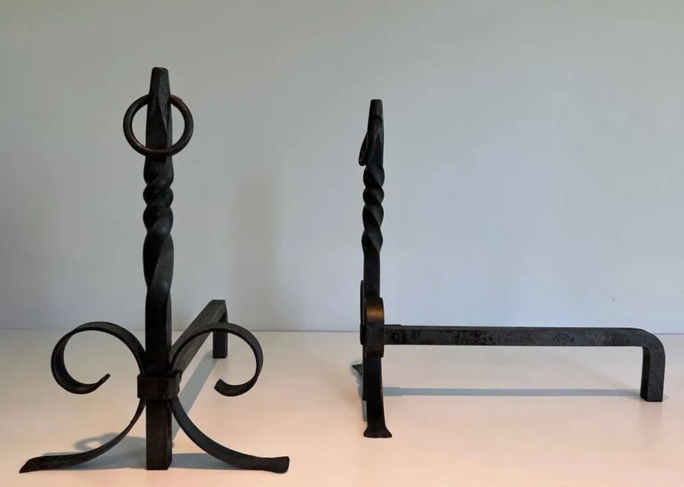 Paire de Chenets Néoclassiques en Fer Forgé à Colonnes Torsadées, Finiales