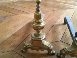Paire de chenets regence