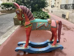 Paire de chevaux anciens asiatiques en bois – Début XXe siècle