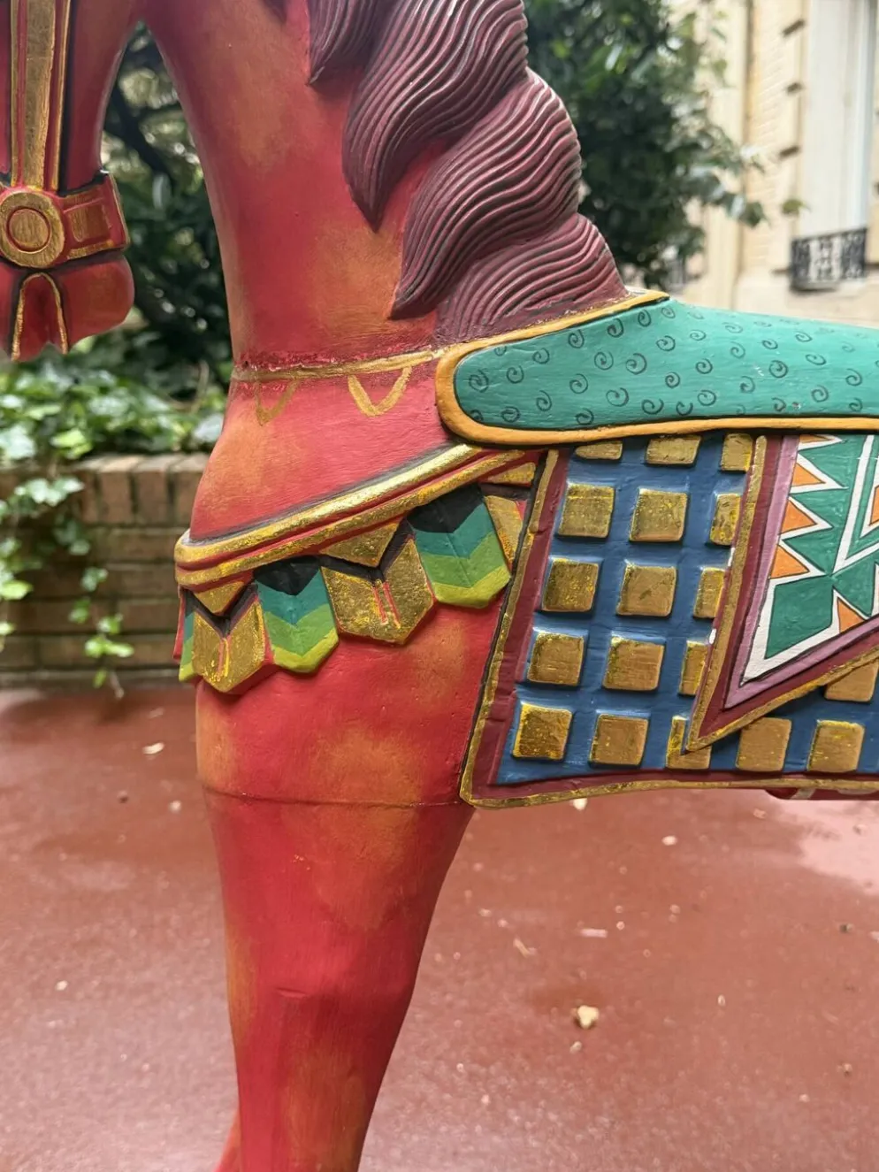 Paire de chevaux anciens asiatiques en bois – Début XXe siècle