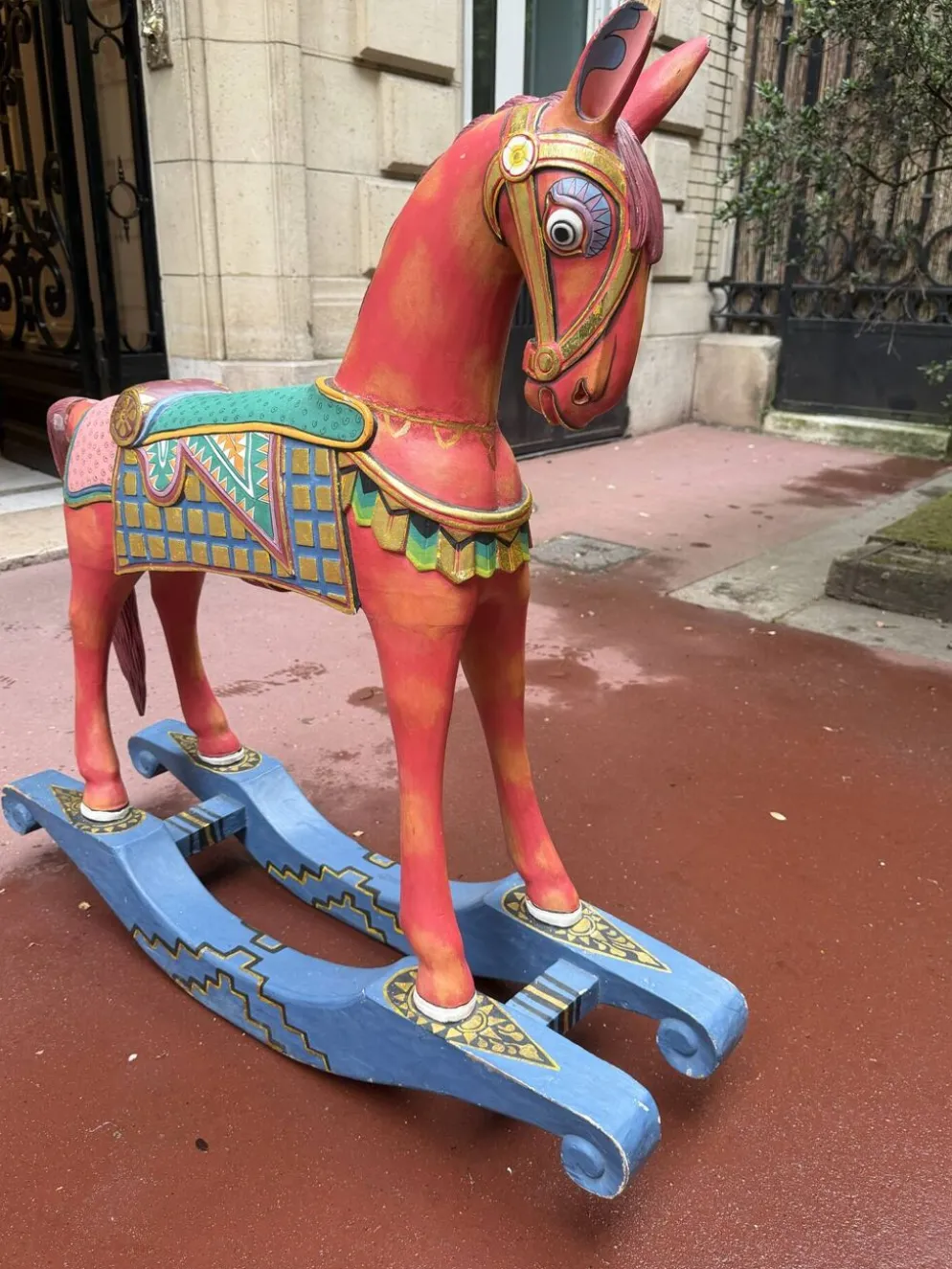Paire de chevaux anciens asiatiques en bois – Début XXe siècle