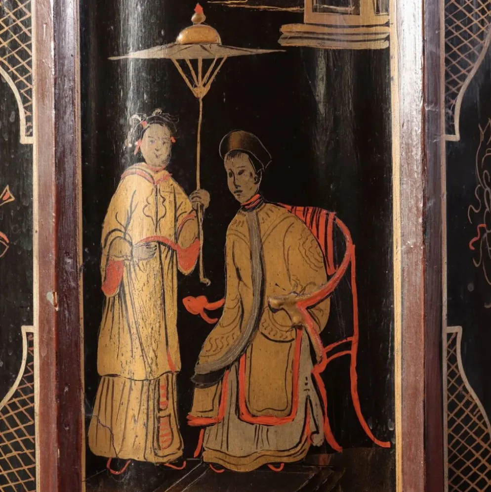 Paire de colonnes piédestaux de style chinoiserie