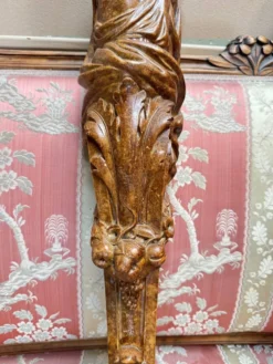 Paire de consoles en plâtre peint de style Louis XVI