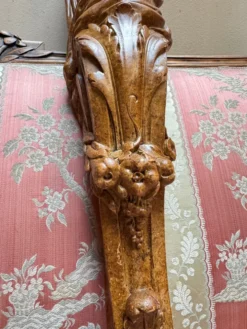 Paire de consoles en plâtre peint de style Louis XVI