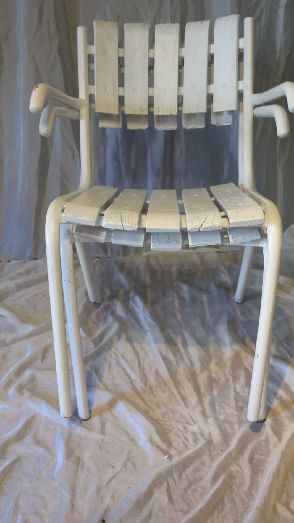 Paire de fauteuils de jardin blancs