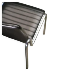 Paire de fauteuils modèle No 703 de Kho Liang Ie, 1968