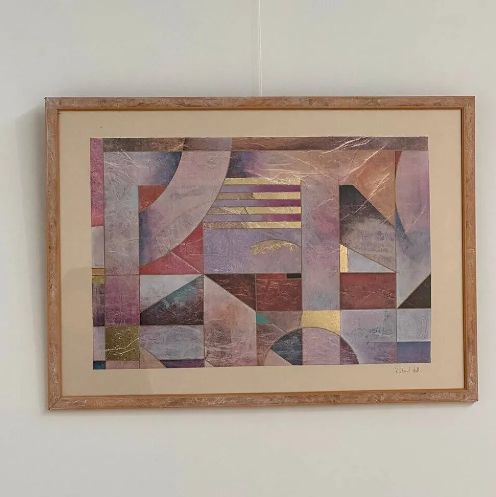 Paire de grandes lithographies abstraites géométriques en mixed media de Richard Hall avec de l'or.
