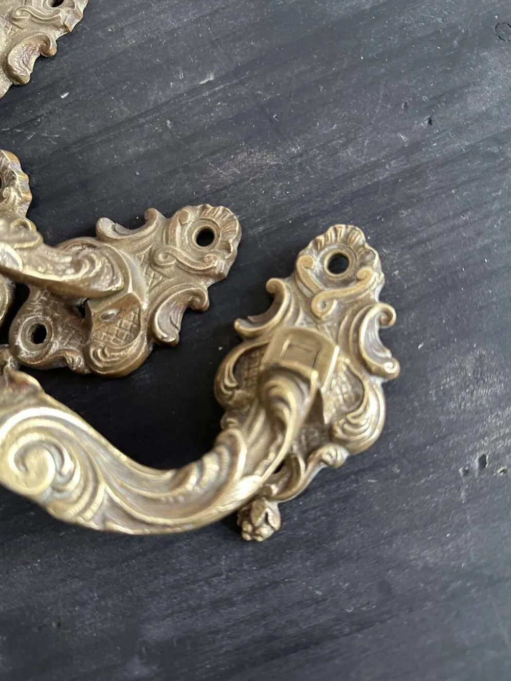 Paire de grandes poignées anciennes en bronze, L. Pinet XIXe