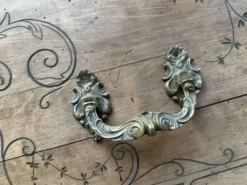Paire de grandes poignées anciennes en bronze, L. Pinet XIXe