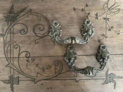 Paire de grandes poignées anciennes en bronze, L. Pinet XIXe