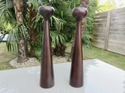 Paire de grands bougeoirs scandinaves en teck 1960 vintage
