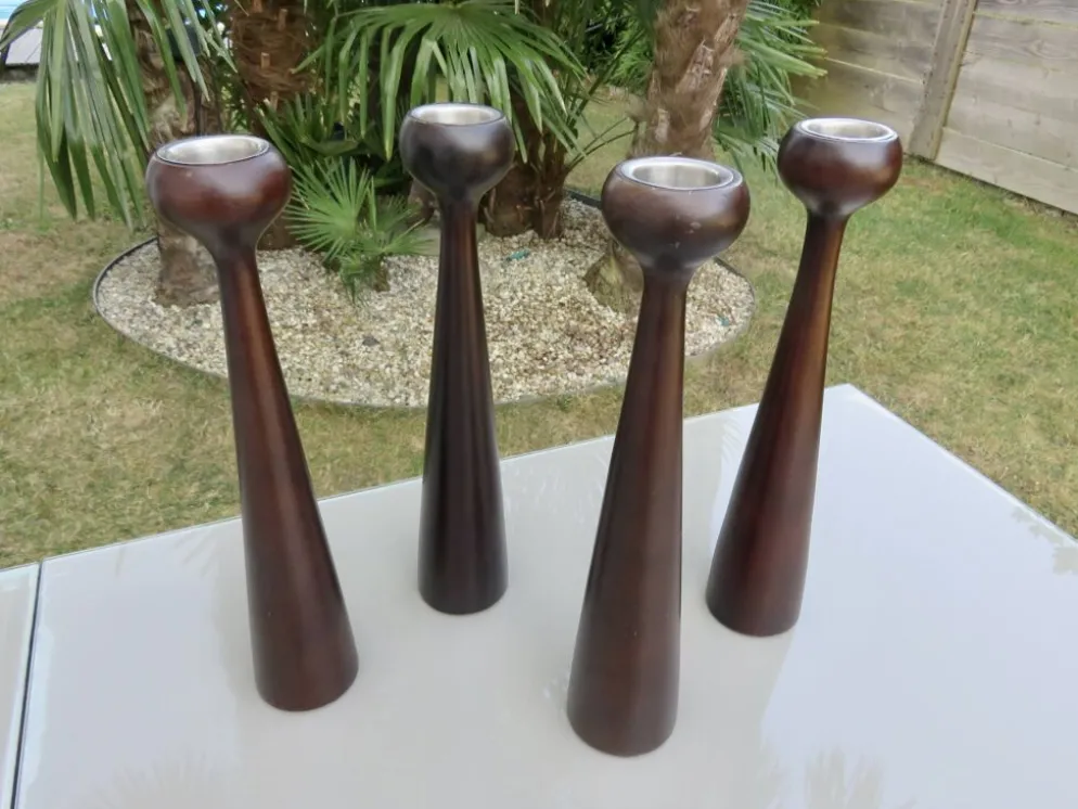 Paire de grands bougeoirs scandinaves en teck 1960 vintage