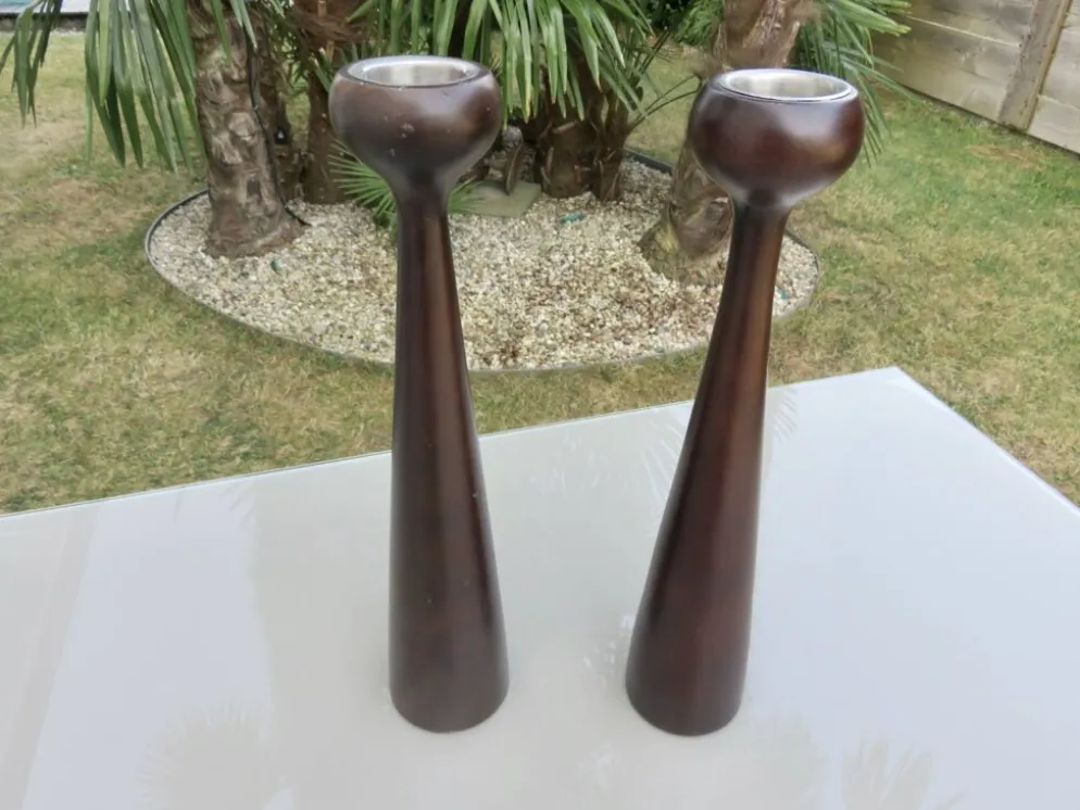 Paire de grands bougeoirs scandinaves en teck 1960 vintage