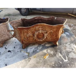 Paire de jardinières en fonte 1900 de Charleville - Mézières
