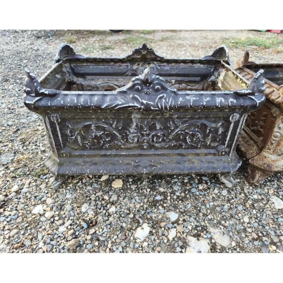 Paire de jardinières en fonte 1900 de Charleville-Mézières