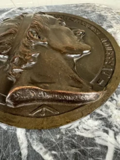 Paire de médaillons en bronze, Rouget de Lille et J.J. Rousseau