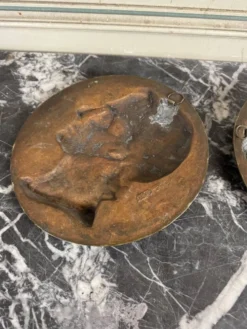 Paire de médaillons en bronze, Rouget de Lille et J.J. Rousseau