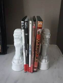 Paire de Merlions en porcelaine blanche française