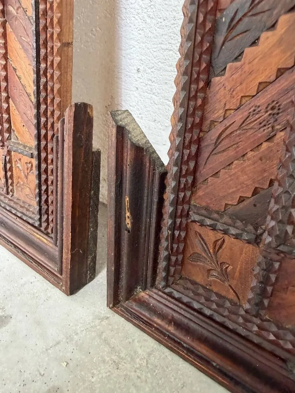 Paire de miroir bois style tramp art