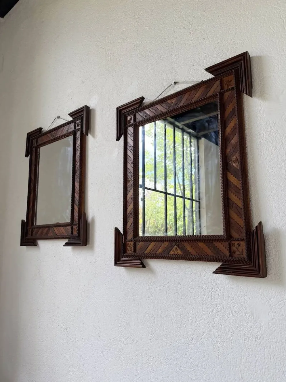 Paire de miroir bois style tramp art