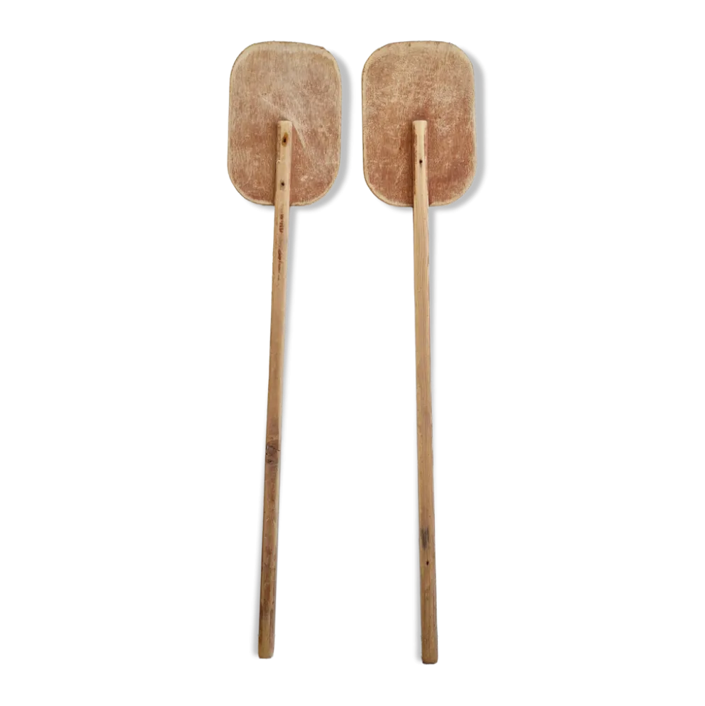 Paire de pagaies en bois