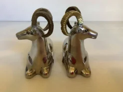 Paire de petits serre livres mouflons zoomorphe