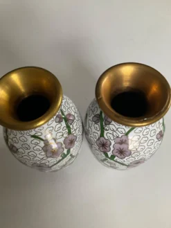 Paire de petits vases vintage en émail cloisonné