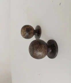 Paire de poignées de meuble anciennes en bronze