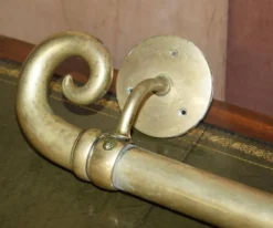 Paire de poignées de porte en laiton victorien antique, très grandes