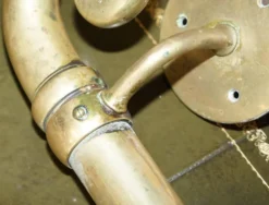 Paire de poignées de porte en laiton victorien antique, très grandes