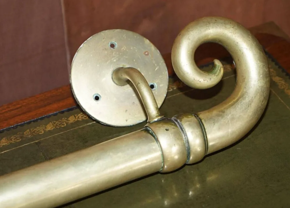 Paire de poignées de porte en laiton victorien antique, très grandes